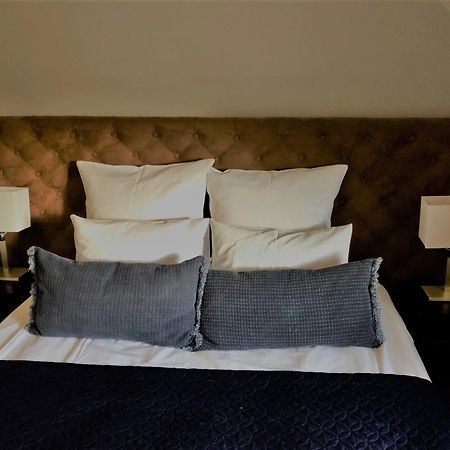 Villa Riccona Bronisze Екстериор снимка