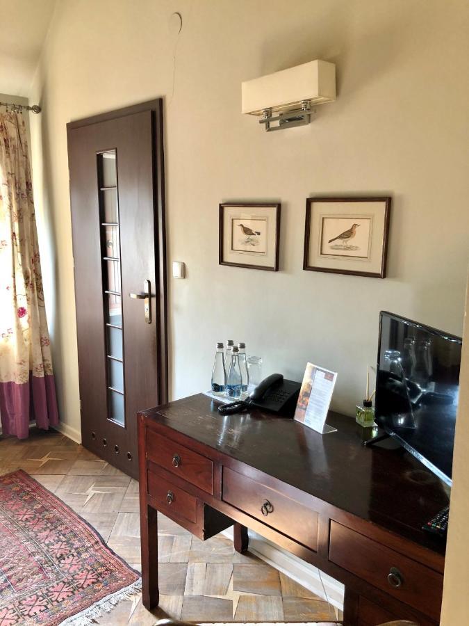 Villa Riccona Bronisze Екстериор снимка