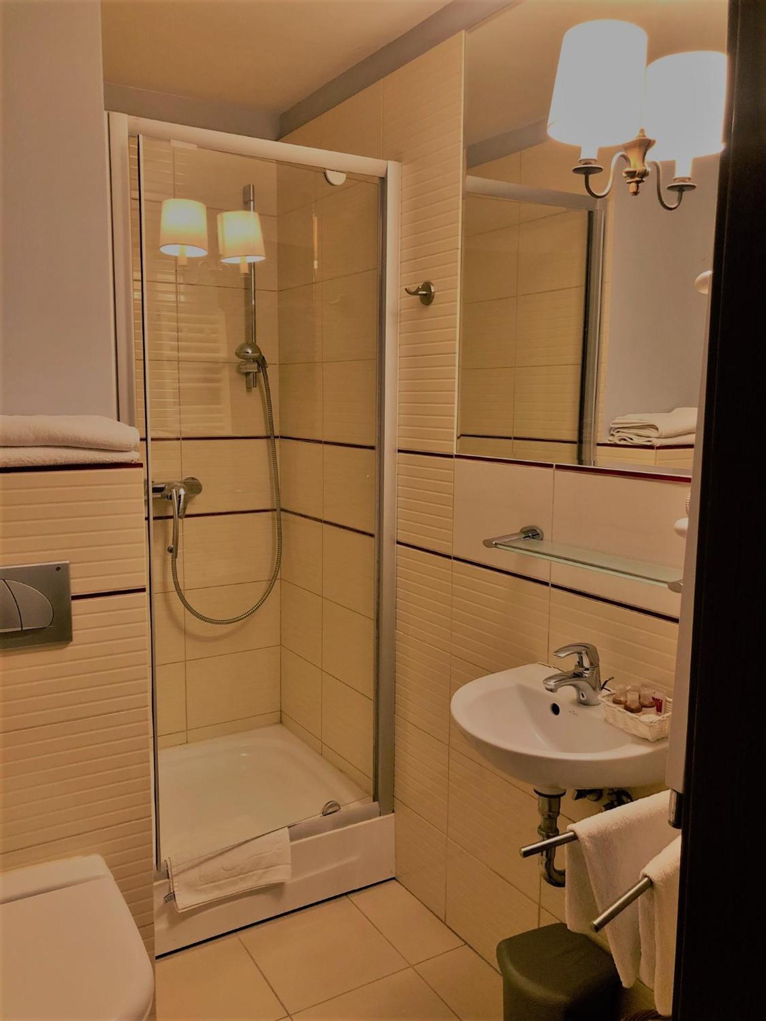 Villa Riccona Bronisze Екстериор снимка